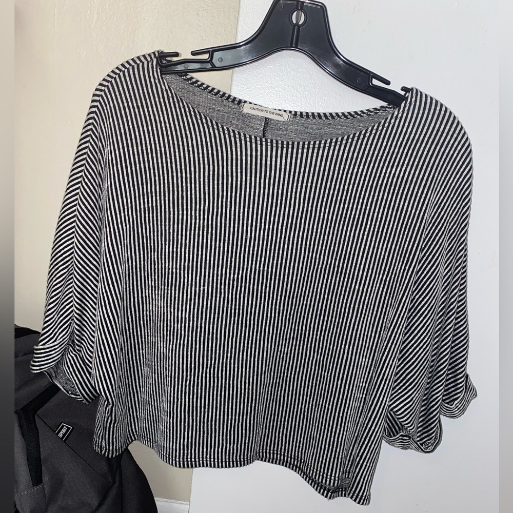 Stripped Cropped shirt